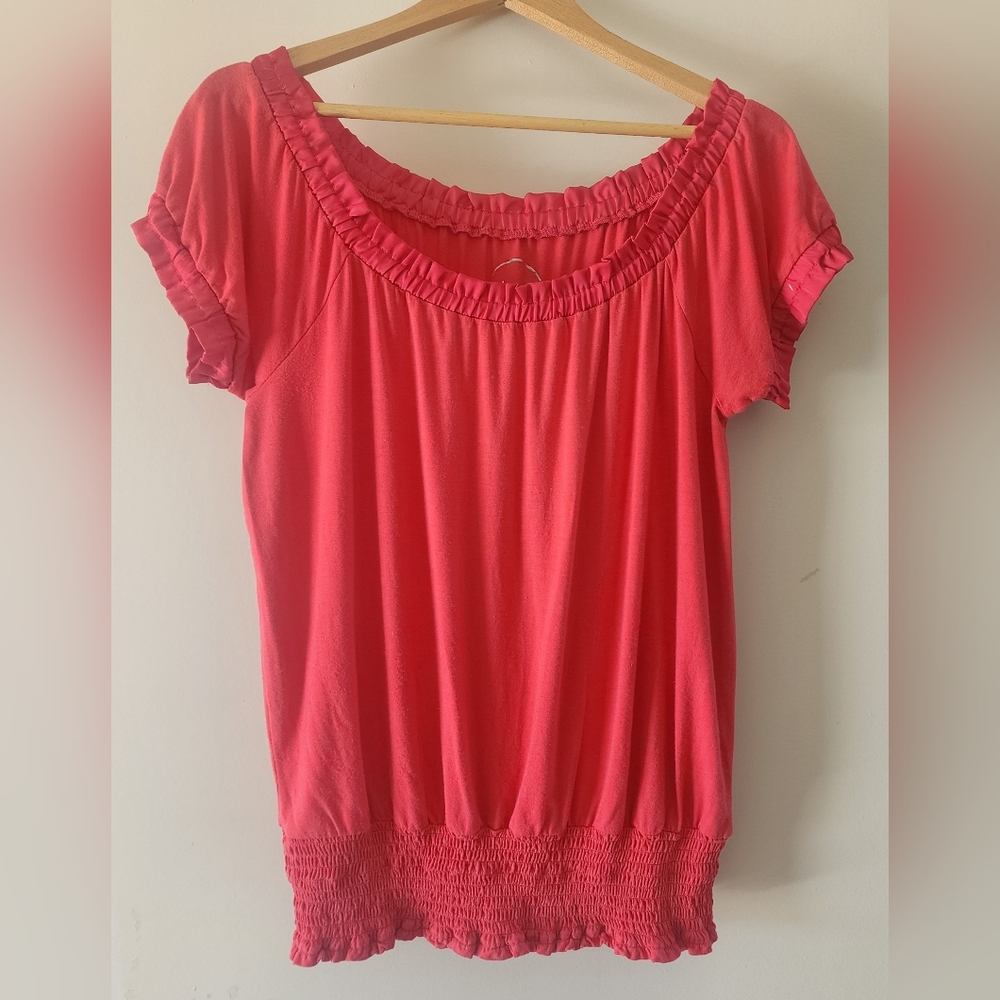 INC International Concepts Coral Short Sleeve T-Shirt Scoop Neck Size Small